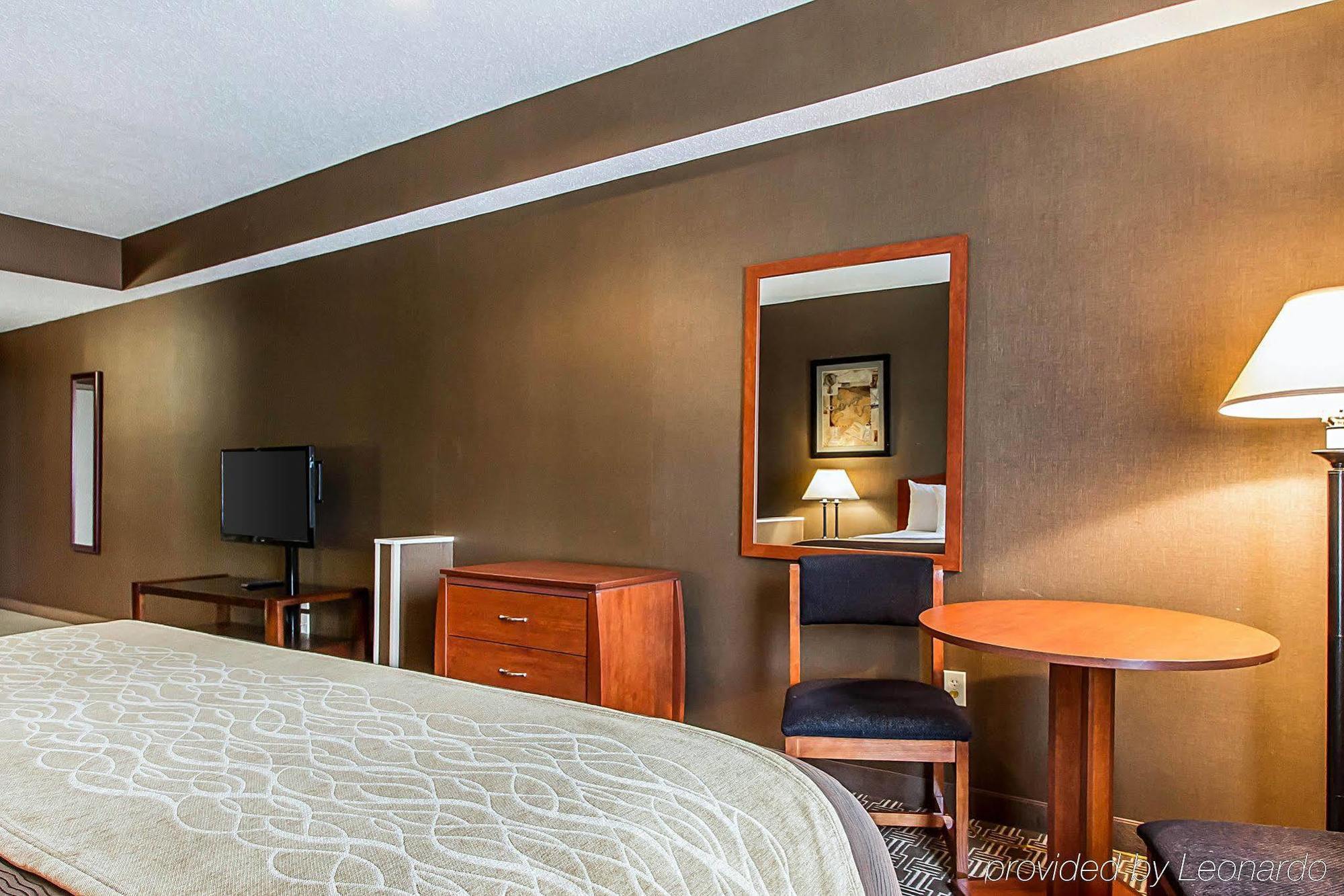 Quality Inn & Suites Benton - Draffenville Екстериор снимка